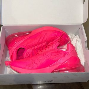 Nike Air Max 270 Size 7 worn twice like new💕
